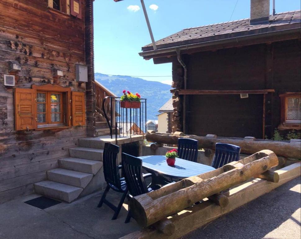 Appartement Le Ver Luisant à Saint-Martin, Val d'Hérens, Valais Exterior foto